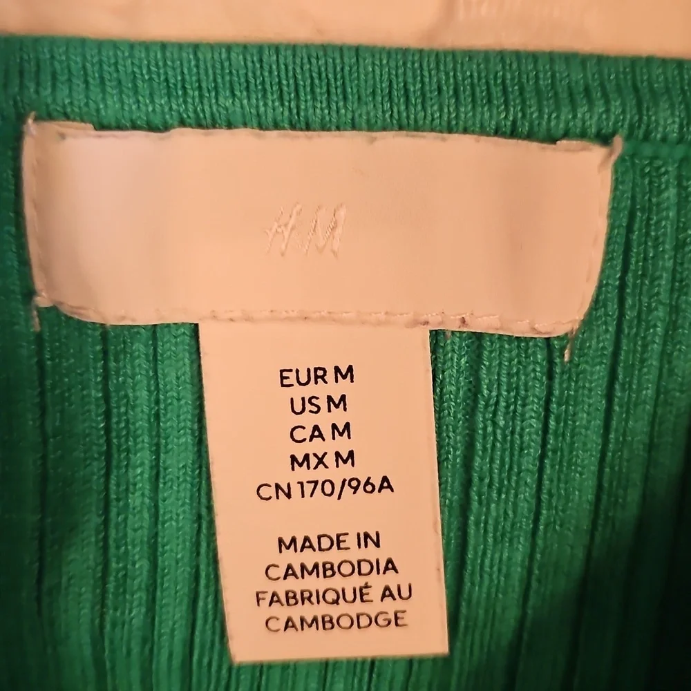 H&M Green Ribbed Crop Top - Picture 2 of 3